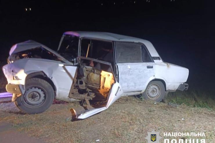 Малолітній пасажир авто в комі: на Одещині п’яний водій сів за кермо і врізався у бетонну огорожу